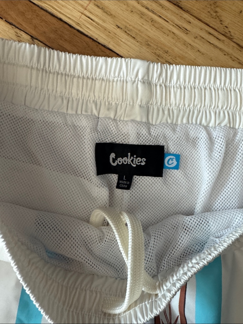 COOKIES (large) Men’s White & Turquoise Patterned Swim Shorts NEW - Picture 3 of 5